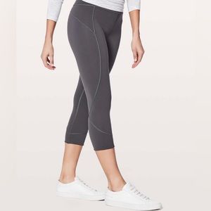 Lululemon In Movement Crop *Everlux 19" Dark Shadow Size 4